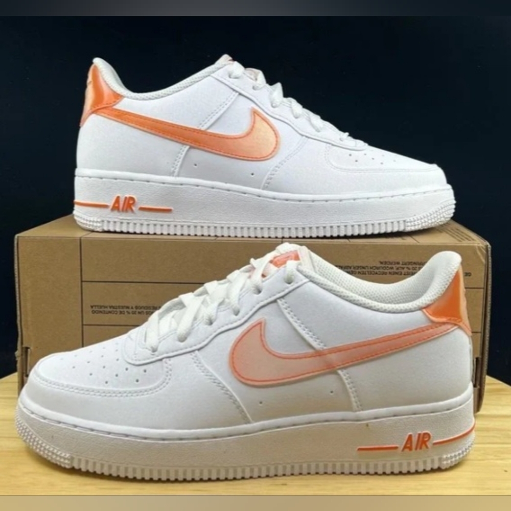 NIKE AIR FORCE1 PREMIUM "HOLOGRAM" WOMEN'S US SIZE 8 BRAND NEW IN BOX